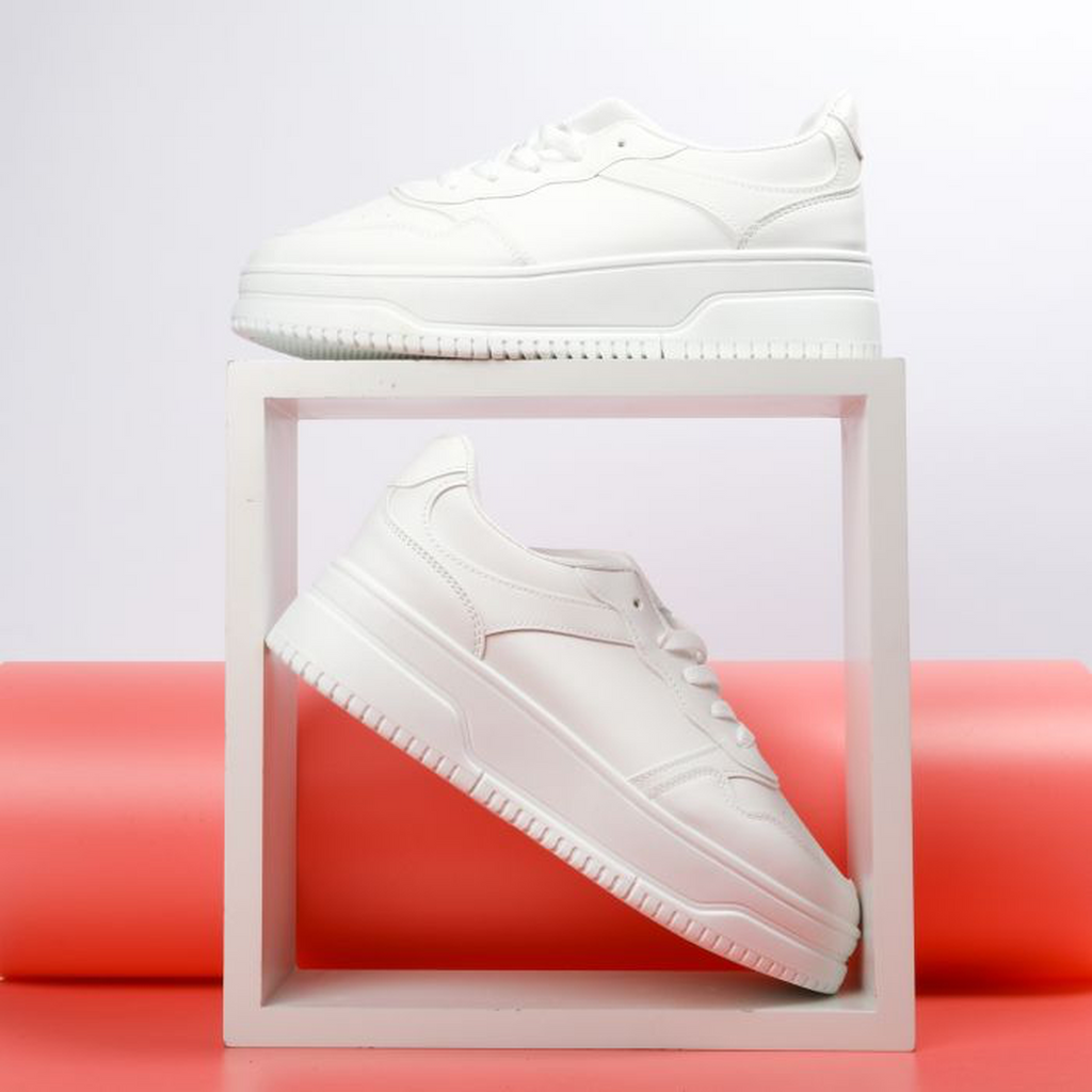 Women’s 3’s & 4’s The All White Airport Trainer