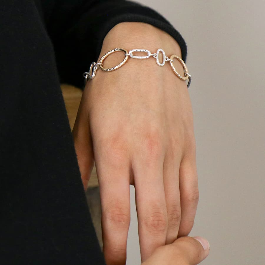 Hammered Links Loop Bracelet by POM Gift 04185 POM